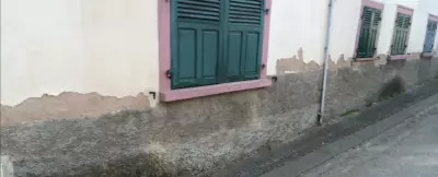 Remontées deau qui dégradent la façade